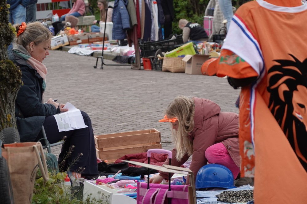 240427 Akkrum Koningsdag vrijmarkt 14  1000